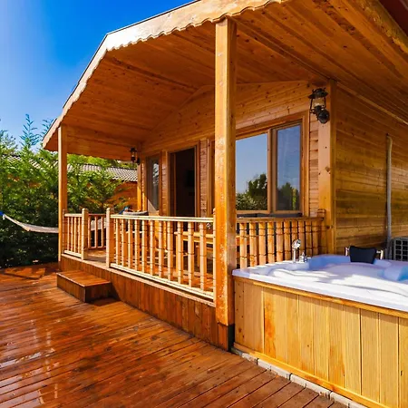 Bed & Breakfast Blue Green Life Bungalow