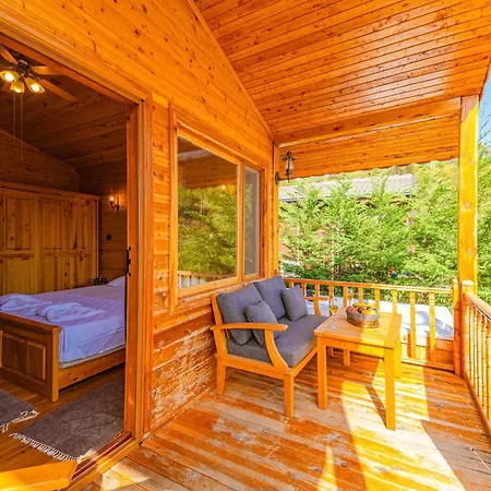 Blue Green Life Bungalow Bed & Breakfast *